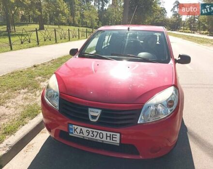Красный Дачия Сандеро, объемом двигателя 1.39 л и пробегом 192 тыс. км за 3999 $, фото 1 на Automoto.ua