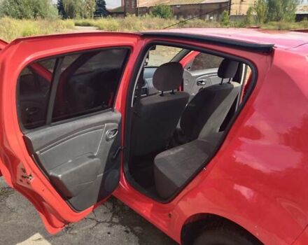 Красный Дачия Сандеро, объемом двигателя 1.4 л и пробегом 235 тыс. км за 4500 $, фото 9 на Automoto.ua