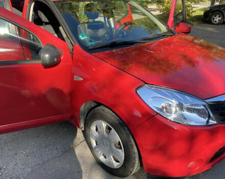 Красный Дачия Сандеро, объемом двигателя 1.6 л и пробегом 119 тыс. км за 5535 $, фото 3 на Automoto.ua