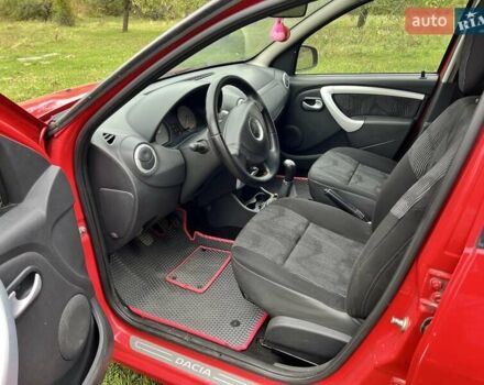 Красный Дачия Сандеро, объемом двигателя 1.4 л и пробегом 175 тыс. км за 3650 $, фото 8 на Automoto.ua