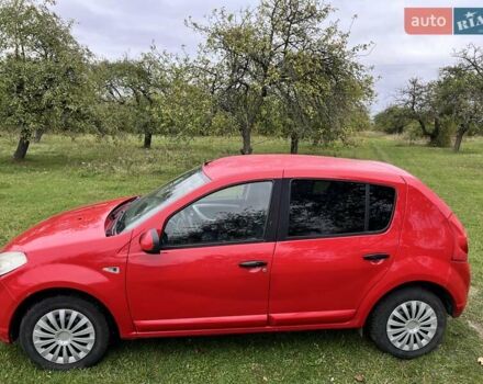 Красный Дачия Сандеро, объемом двигателя 1.4 л и пробегом 175 тыс. км за 3650 $, фото 2 на Automoto.ua