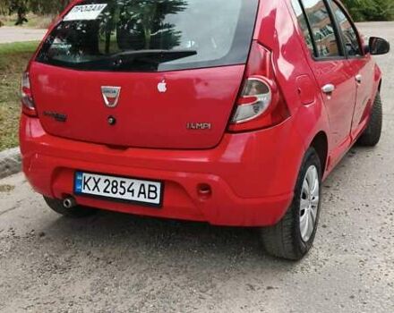 Красный Дачия Сандеро, объемом двигателя 1.4 л и пробегом 173 тыс. км за 4300 $, фото 2 на Automoto.ua