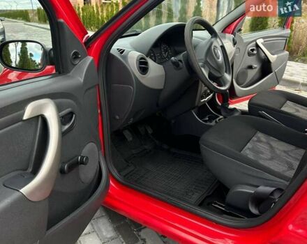 Дачія Sandero 2009 у Луцьку на Automoto.ua Червоний Дачія Sandero, об'ємом двигуна 1.4 л та пробігом 212 тис. км за 3950 $, фото 25 на Automoto.ua
