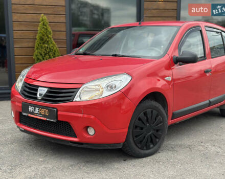 Красный Дачия Сандеро, объемом двигателя 1.39 л и пробегом 157 тыс. км за 4500 $, фото 3 на Automoto.ua