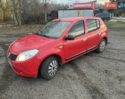 Красный Дачия Сандеро, объемом двигателя 1.39 л и пробегом 175 тыс. км за 4400 $, фото 2 на Automoto.ua