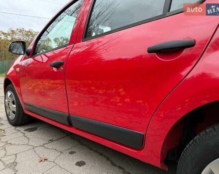 Красный Дачия Сандеро, объемом двигателя 1.39 л и пробегом 164 тыс. км за 4000 $, фото 14 на Automoto.ua