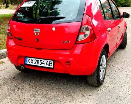 Красный Дачия Сандеро, объемом двигателя 1.4 л и пробегом 173 тыс. км за 4300 $, фото 2 на Automoto.ua