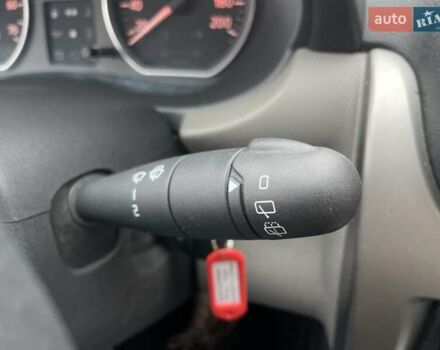 Красный Дачия Сандеро, объемом двигателя 1.2 л и пробегом 205 тыс. км за 4800 $, фото 15 на Automoto.ua