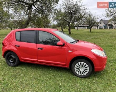 Красный Дачия Сандеро, объемом двигателя 1.4 л и пробегом 175 тыс. км за 3650 $, фото 1 на Automoto.ua