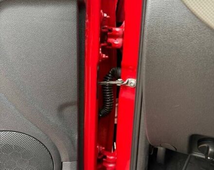 Красный Дачия Сандеро, объемом двигателя 1.39 л и пробегом 164 тыс. км за 4100 $, фото 8 на Automoto.ua