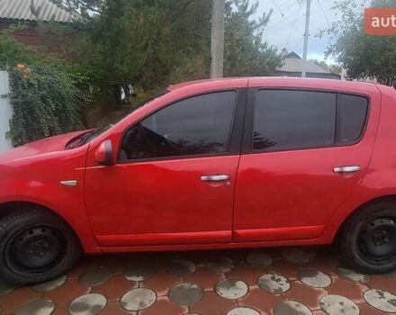 Дачія Sandero 2009 у Александрие на Automoto.ua Червоний Дачія Sandero, об'ємом двигуна 1.39 л та пробігом 230 тис. км за 4200 $, фото 1 на Automoto.ua
