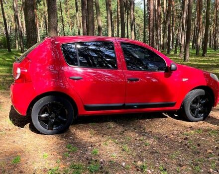 Красный Дачия Сандеро, объемом двигателя 1.1 л и пробегом 300 тыс. км за 3600 $, фото 7 на Automoto.ua