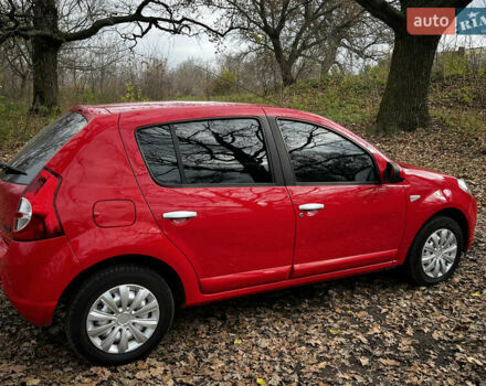 Красный Дачия Сандеро, объемом двигателя 1.4 л и пробегом 152 тыс. км за 4500 $, фото 7 на Automoto.ua