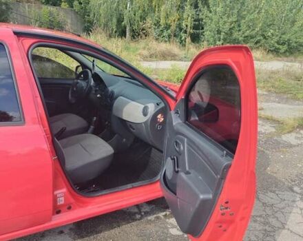 Красный Дачия Сандеро, объемом двигателя 1.4 л и пробегом 235 тыс. км за 4500 $, фото 7 на Automoto.ua