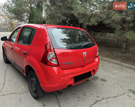 Красный Дачия Сандеро, объемом двигателя 1.15 л и пробегом 196 тыс. км за 3950 $, фото 1 на Automoto.ua