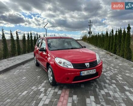 Дачія Sandero 2009 у Луцьку на Automoto.ua Червоний Дачія Sandero, об'ємом двигуна 1.4 л та пробігом 212 тис. км за 3950 $, фото 1 на Automoto.ua