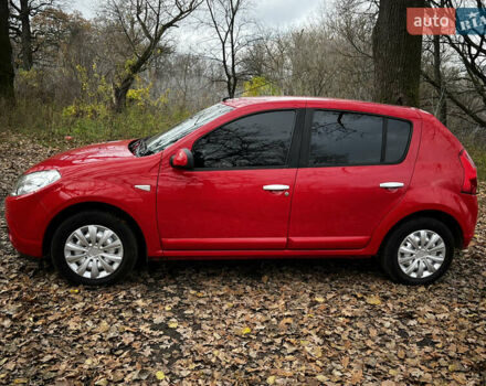 Красный Дачия Сандеро, объемом двигателя 1.4 л и пробегом 152 тыс. км за 4500 $, фото 2 на Automoto.ua