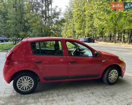 Красный Дачия Сандеро, объемом двигателя 1.39 л и пробегом 160 тыс. км за 3650 $, фото 2 на Automoto.ua