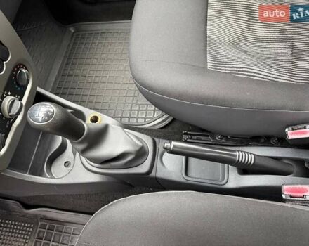 Красный Дачия Сандеро, объемом двигателя 1.39 л и пробегом 164 тыс. км за 4100 $, фото 9 на Automoto.ua