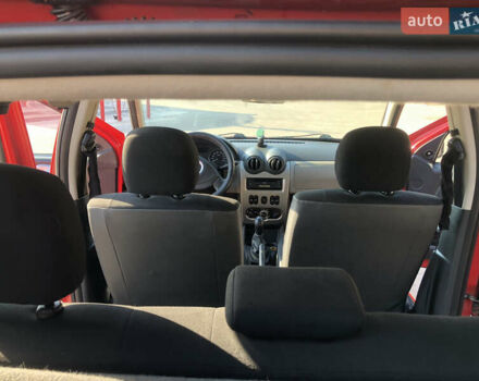 Красный Дачия Сандеро, объемом двигателя 1.2 л и пробегом 130 тыс. км за 4400 $, фото 14 на Automoto.ua