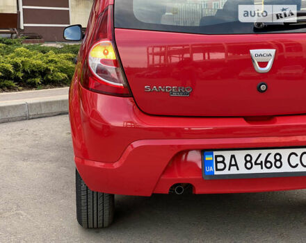 Червоний Дачія Sandero, об'ємом двигуна 1.4 л та пробігом 179 тис. км за 4700 $, фото 76 на Automoto.ua