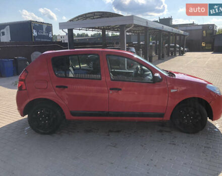 Красный Дачия Сандеро, объемом двигателя 1.2 л и пробегом 130 тыс. км за 4400 $, фото 4 на Automoto.ua