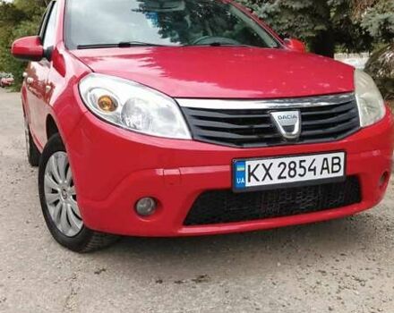 Красный Дачия Сандеро, объемом двигателя 1.4 л и пробегом 173 тыс. км за 4300 $, фото 1 на Automoto.ua