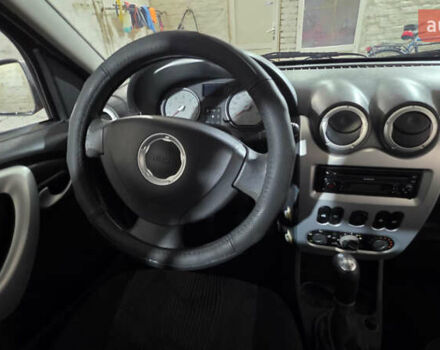 Красный Дачия Сандеро, объемом двигателя 1.39 л и пробегом 176 тыс. км за 5500 $, фото 3 на Automoto.ua