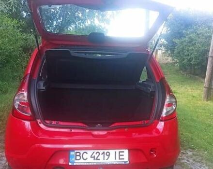 Красный Дачия Сандеро, объемом двигателя 1.4 л и пробегом 208 тыс. км за 4000 $, фото 6 на Automoto.ua