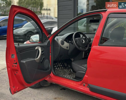 Красный Дачия Сандеро, объемом двигателя 1.39 л и пробегом 157 тыс. км за 4500 $, фото 24 на Automoto.ua