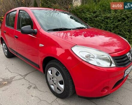 Красный Дачия Сандеро, объемом двигателя 1.39 л и пробегом 164 тыс. км за 4100 $, фото 1 на Automoto.ua