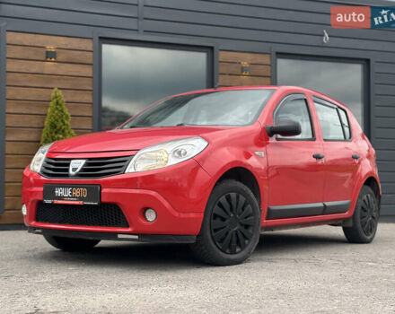 Красный Дачия Сандеро, объемом двигателя 1.39 л и пробегом 157 тыс. км за 4500 $, фото 2 на Automoto.ua