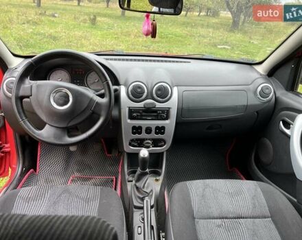 Красный Дачия Сандеро, объемом двигателя 1.4 л и пробегом 175 тыс. км за 3650 $, фото 14 на Automoto.ua