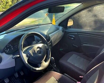 Червоний Дачія Sandero, об'ємом двигуна 1.4 л та пробігом 260 тис. км за 3300 $, фото 5 на Automoto.ua