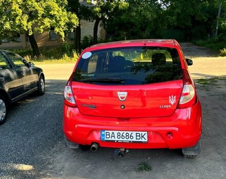 Червоний Дачія Sandero, об'ємом двигуна 1.4 л та пробігом 260 тис. км за 3300 $, фото 5 на Automoto.ua