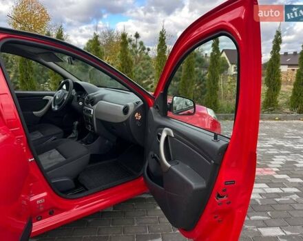 Дачія Sandero 2009 у Луцьку на Automoto.ua Червоний Дачія Sandero, об'ємом двигуна 1.4 л та пробігом 212 тис. км за 3950 $, фото 9 на Automoto.ua