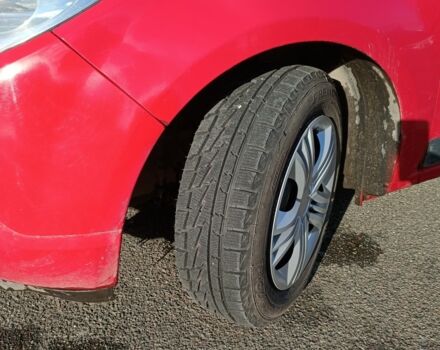 Красный Дачия Сандеро, объемом двигателя 1.4 л и пробегом 286 тыс. км за 3450 $, фото 4 на Automoto.ua