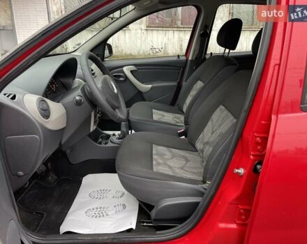 Красный Дачия Сандеро, объемом двигателя 1.2 л и пробегом 205 тыс. км за 4800 $, фото 10 на Automoto.ua