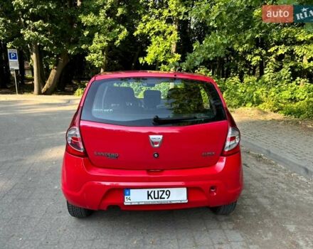 Красный Дачия Сандеро, объемом двигателя 1.39 л и пробегом 160 тыс. км за 3650 $, фото 3 на Automoto.ua