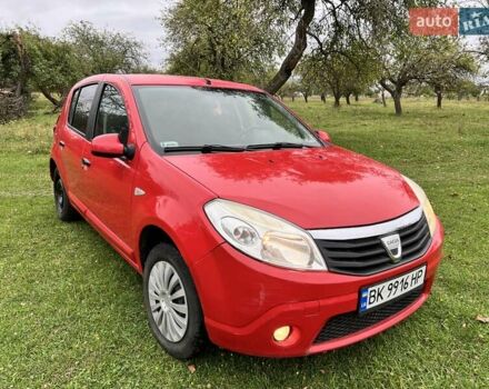 Красный Дачия Сандеро, объемом двигателя 1.4 л и пробегом 175 тыс. км за 3650 $, фото 4 на Automoto.ua
