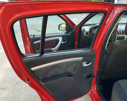 Красный Дачия Сандеро, объемом двигателя 1.6 л и пробегом 119 тыс. км за 5535 $, фото 6 на Automoto.ua