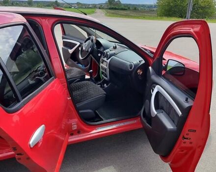 Красный Дачия Сандеро, объемом двигателя 1.39 л и пробегом 157 тыс. км за 4750 $, фото 10 на Automoto.ua