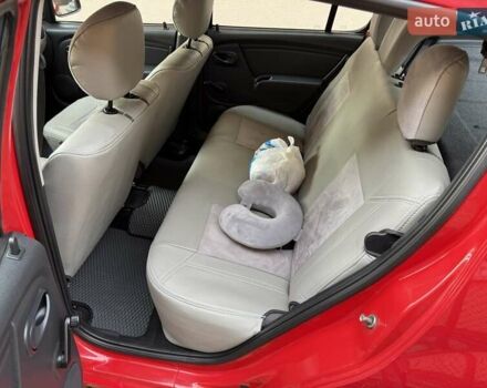 Червоний Дачія Sandero, об'ємом двигуна 1.4 л та пробігом 131 тис. км за 4000 $, фото 10 на Automoto.ua