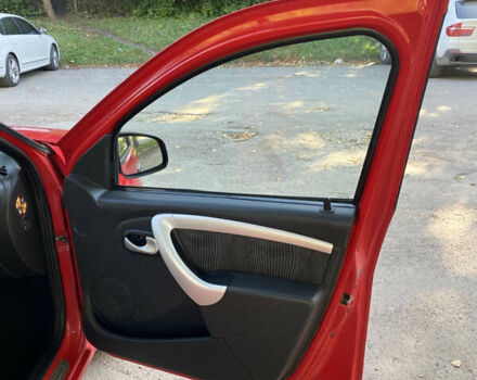 Красный Дачия Сандеро, объемом двигателя 1.6 л и пробегом 119 тыс. км за 5535 $, фото 7 на Automoto.ua