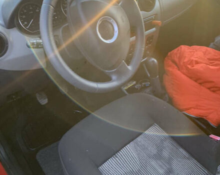 Красный Дачия Сандеро, объемом двигателя 1.4 л и пробегом 158 тыс. км за 5650 $, фото 5 на Automoto.ua