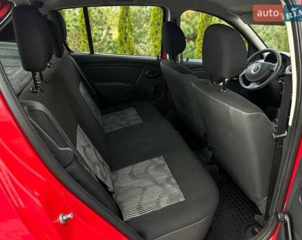Дачія Sandero 2009 у Луцьку на Automoto.ua Червоний Дачія Sandero, об'ємом двигуна 1.4 л та пробігом 212 тис. км за 3950 $, фото 14 на Automoto.ua