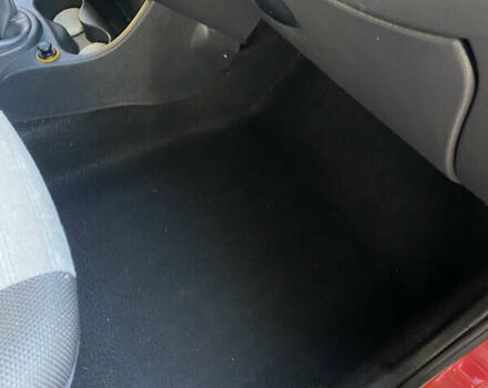 Красный Дачия Сандеро, объемом двигателя 1.6 л и пробегом 119 тыс. км за 5535 $, фото 16 на Automoto.ua