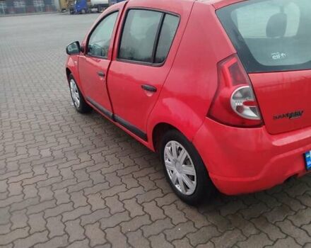 Красный Дачия Сандеро, объемом двигателя 1.4 л и пробегом 290 тыс. км за 3650 $, фото 2 на Automoto.ua