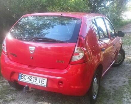 Красный Дачия Сандеро, объемом двигателя 1.4 л и пробегом 208 тыс. км за 4000 $, фото 1 на Automoto.ua
