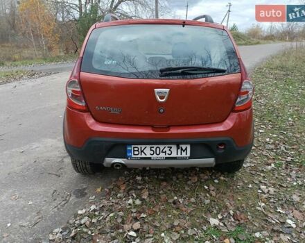 Красный Дачия Сандеро, объемом двигателя 1.6 л и пробегом 145 тыс. км за 7200 $, фото 7 на Automoto.ua